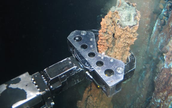 Deep sea mining
